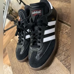 Adidas Samba black with white stripe classic sneakers size 7